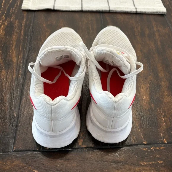 Men’s Nike running shoe | size 9.5 - Picture 2 of 6